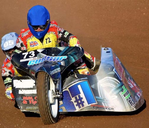 Horrific crash rules out Andy Cossar, but son Mark comes through to win  Sidecar Speedway season opener - The Rugby Observer